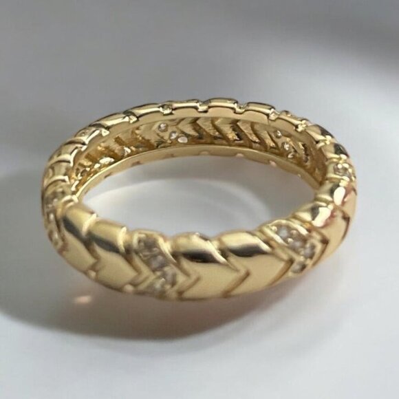 14k gold Chevron Style Gold CZ Stacking Ring - Picture 9 of 10